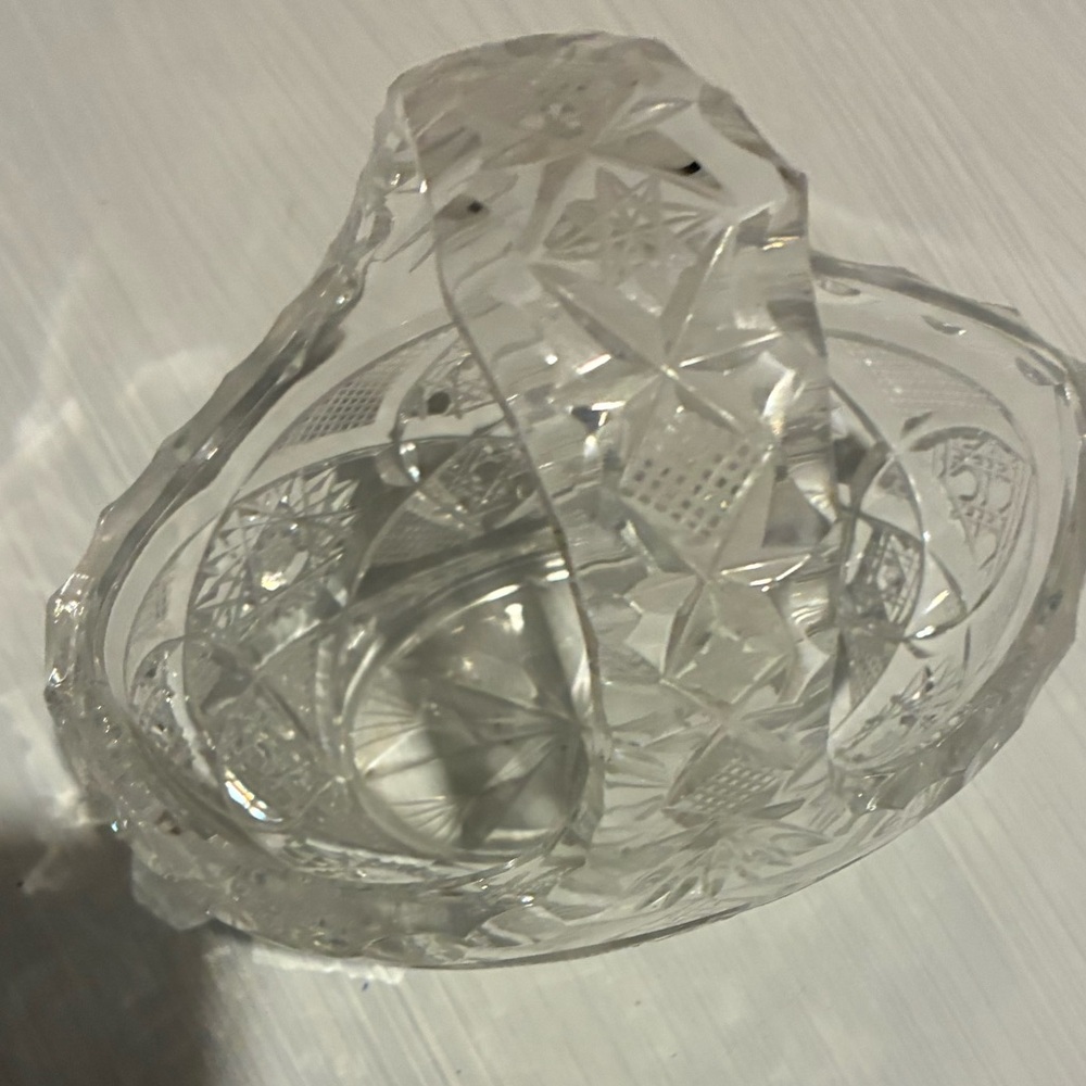 Elegant crystal Basket